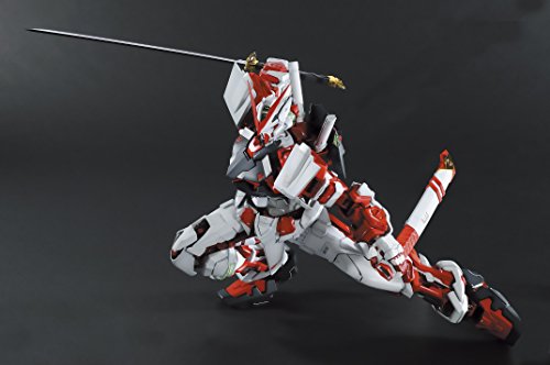 MBF-P02 Gundam Astray Cadre rouge - 1/60 échelle - PG (# 12) Kidou Senshi Gundam Germes - Bandai