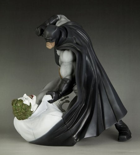 Batman Joker 1/6 ARTFX Statue Batman: The Dark Knight Returns - Kotobukiya