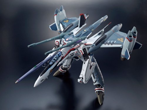 VF-25F Tornado Messiah Valkyrie (Saotome Alto Custom) 1/60 DX Chogokin Macross Frontier - Bandai