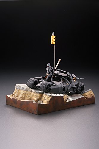 Batman Batmobile Tumbler in Gotham City Legacy of Revoltech (LR-054) The Dark Knight Rises - Kaiyodo