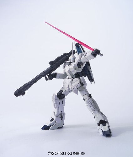 RX-0 Unicorn Gundam (Unicorn Mode version) - 1/144 scale - HGUC (#101) Kidou Senshi Gundam UC - Bandai
