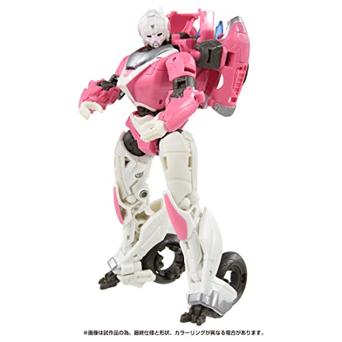"Transformers: The Movie" Studio Series SS-86 Arcee