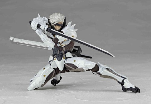 Raiden (White Armor ver. version) Revoltech (#140EX) Metal Gear Rising: Revengeance - Kaiyodo