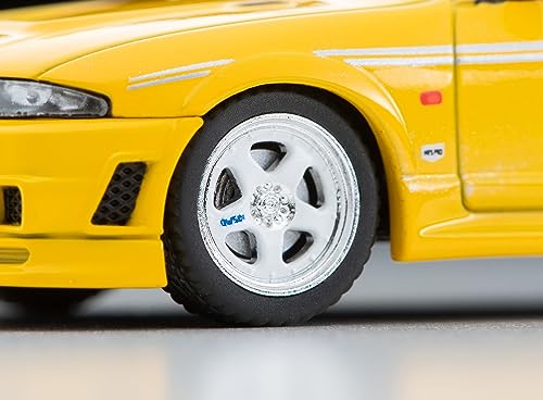 1/64 Scale Tomica Limited Vintage NEO TLV-N305a NISMO 400R (Yellow)