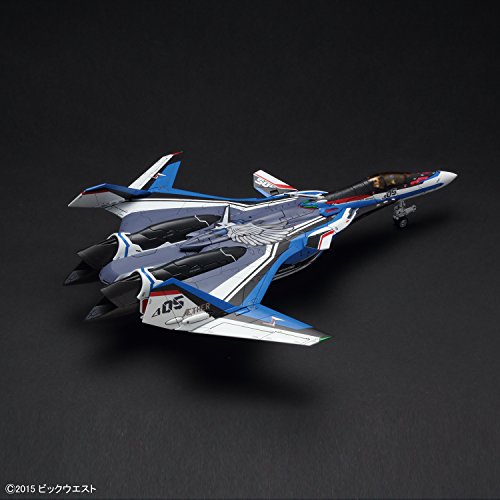 VF - 31j Kai Siegfried, (Hayate Immelman Custom decultural version) - 1 / 72 Scale - Macro delta - bandi