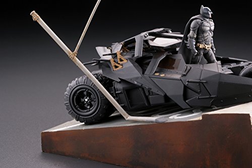 Batman Batmobile Tumbler in Gotham City Legacy of Revoltech (LR-054) The Dark Knight Rises - Kaiyodo