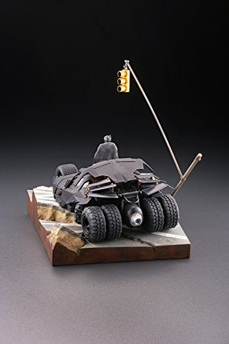 Batman Batmobile Tumbler in Gotham City Legacy of Revoltech (LR-054) The Dark Knight Rises - Kaiyodo