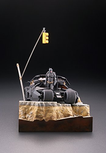 Batman Batmobile Tumbler in Gotham City Legacy of Revoltech (LR-054) The Dark Knight Rises - Kaiyodo