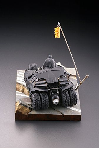 Batman Batmobile Tumbler in Gotham City Legacy of Revoltech (LR-054) The Dark Knight Rises - Kaiyodo