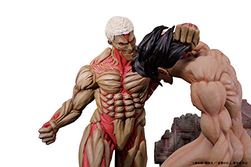 "Attack on Titan" Eren vs Armored Titan Polyresin Super Large Diorama