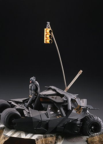 Batman Batmobile Tumbler in Gotham City Legacy of Revoltech (LR-054) The Dark Knight Rises - Kaiyodo