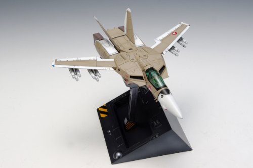 VF-1J Mass Production (Fighter mode version) - 1/100 scale - Macross - Wave