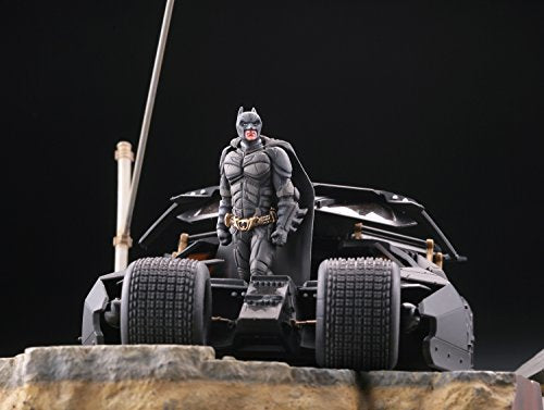 Batman Batmobile Tumbler in Gotham City Legacy of Revoltech (LR-054) The Dark Knight Rises - Kaiyodo