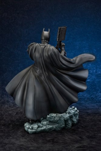 Batman 1/6 ARTFX Statue The Dark Knight Rises - Kotobukiya