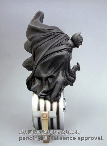 Batman (Original Suit Ver. version) - 1/6 scale - ARTFX Statue, The Dark Knight - Kotobukiya