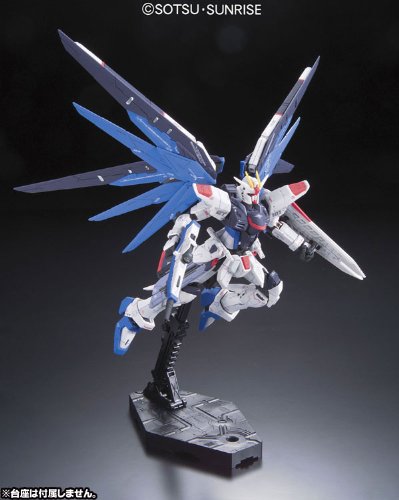 ZGMF-X10A Freedom Gundam - 1/144 scale - RG (#05) Kidou Senshi Gundam SEED - Bandai