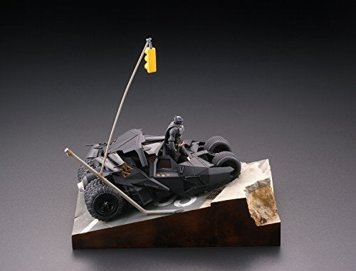 Batman Batmobile Tumbler in Gotham City Legacy of Revoltech (LR-054) The Dark Knight Rises - Kaiyodo