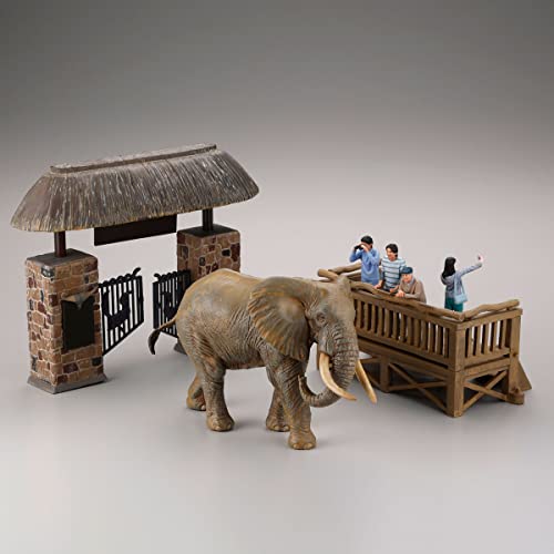 ARTPLA Tourist & African Elephant Set