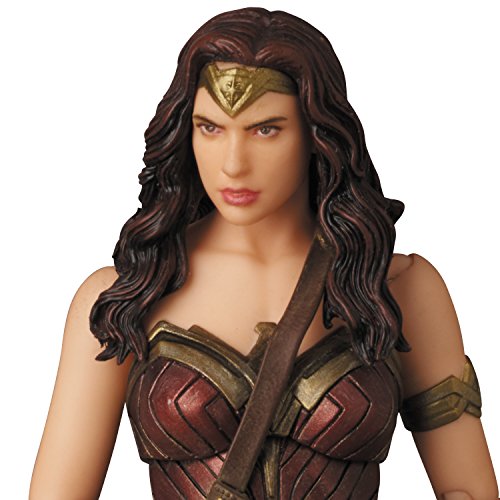 Wonder Woman Mafex (n°024) Batman v Superman: Dawn of Justice - Medicom Toy