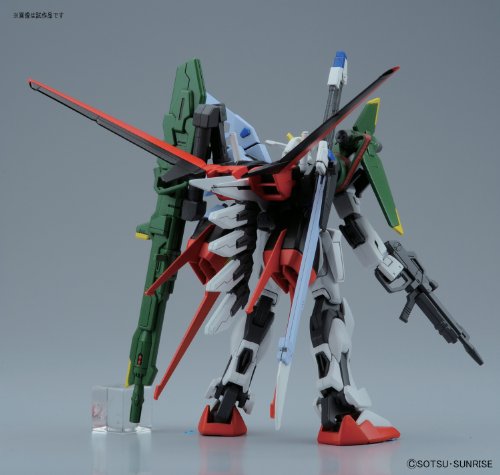 GAT-X105 Strike Gundam GAT-X105 + AQM/E-YM1 Perfetto Strike Gundam - 1/144 scala - HG Gundam SEED (R17) Kidou Senshi Gundam SEED - Bandai