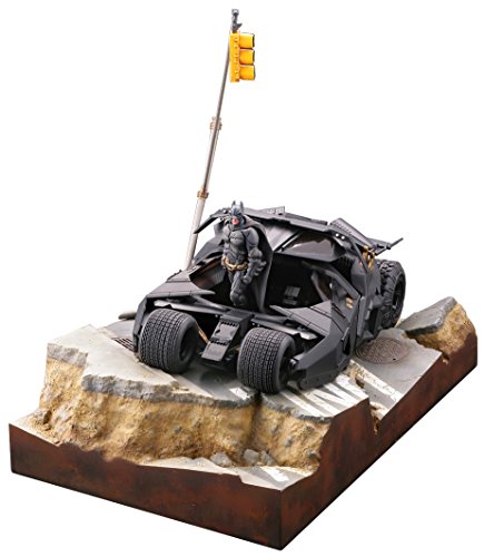 Batman Batmobile Tumbler in Gotham City Legacy of Revoltech (LR-054) The Dark Knight Rises - Kaiyodo