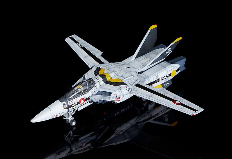 Macross: Do You Remember Love? PLAMAX 1/72 VF-1S Fighter Valkyrie (Roy Focker Custom)