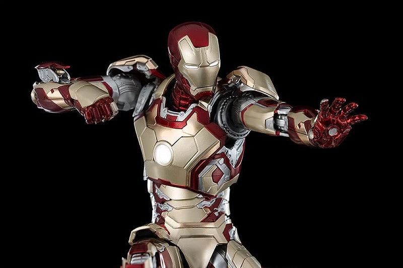 Marvel Studios: "The Infinity Saga" DLX Iron Man Mark 42