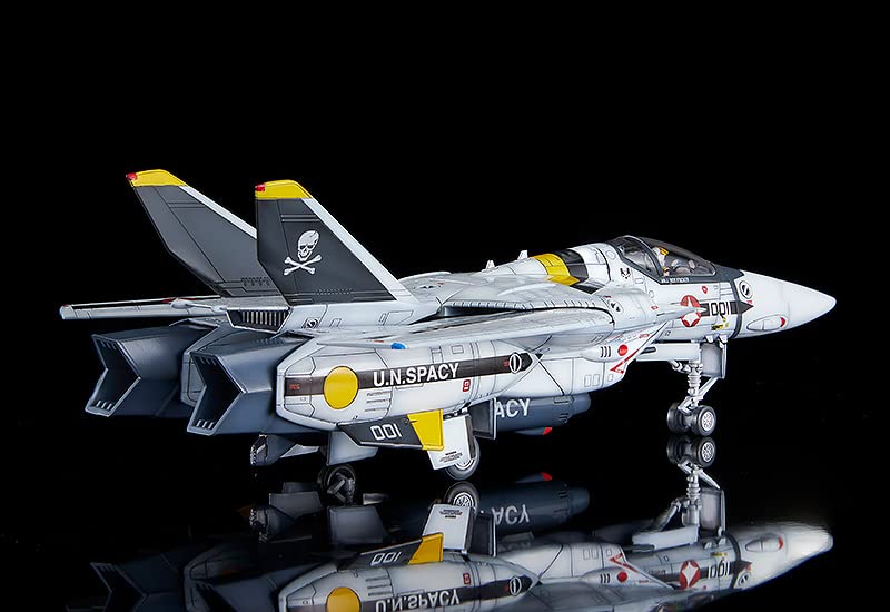Macross: Do You Remember Love? PLAMAX 1/72 VF-1S Fighter Valkyrie (Roy Focker Custom)