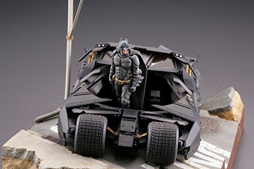 Batman Batmobile Tumbler in Gotham City Legacy of Revoltech (LR-054) The Dark Knight Rises - Kaiyodo