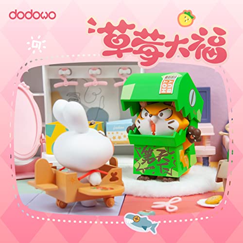 DODOWO STRAWBAERRY MOCHI SERIES TRADING FIGURE
