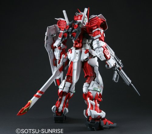 MBF-P02 Gundam Astray Cadre rouge - 1/60 échelle - PG (# 12) Kidou Senshi Gundam Germes - Bandai