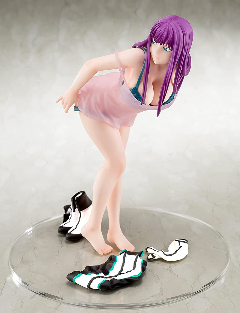 "World's End Harem" Suou Mira Alluring Negligee Figure
