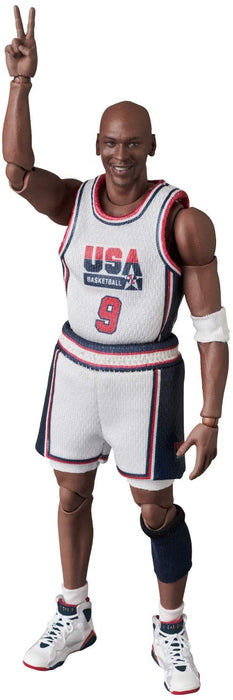 MAFEX (no 132) Michael Jordan 1992 Team USA (Medicom Toy)