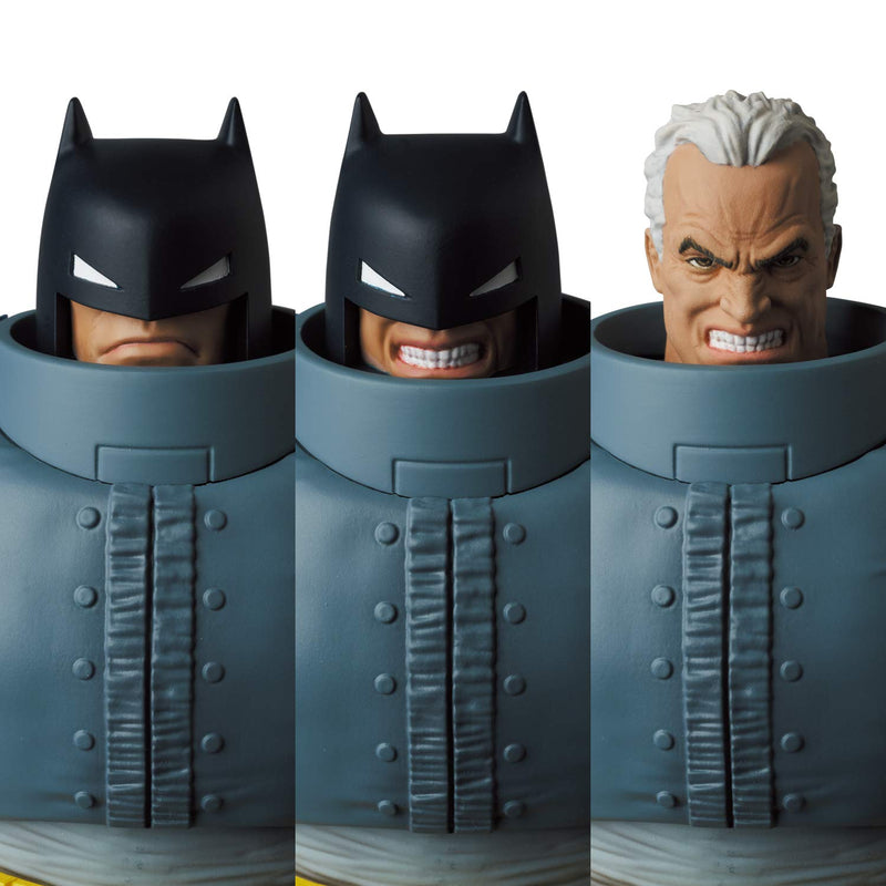 "Batman: The Dark Knight Returns" MAFEX No.146 Armored Batman (The Dark Knight Returns)