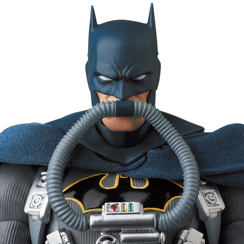 "Batman: Hush" MAFEX No. 166 Stealth Jumper Batman (Batman: Hush Ver.)