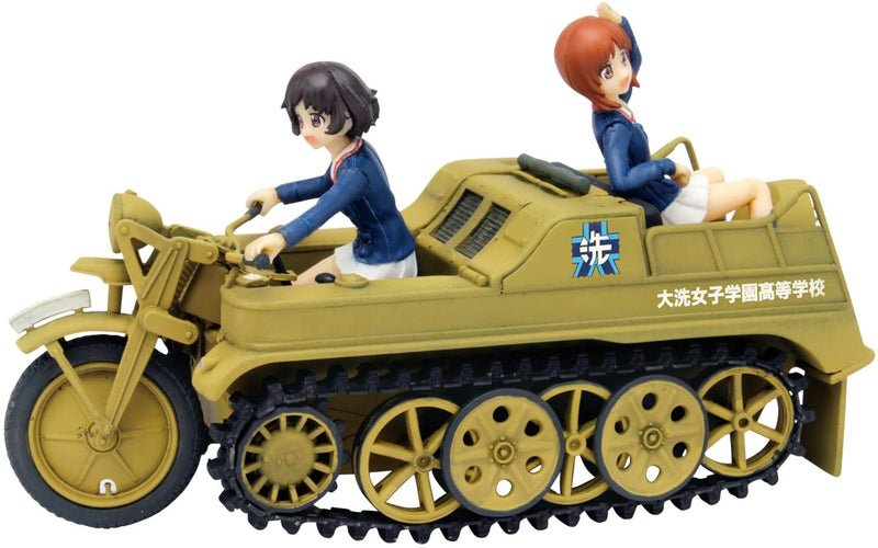 Akiyama Yukari  Nishizumi Miho SdKfz 2 Oarai Girls High School Version Desu! - 1/35 scale - Girls und Panzer der Film - Platz