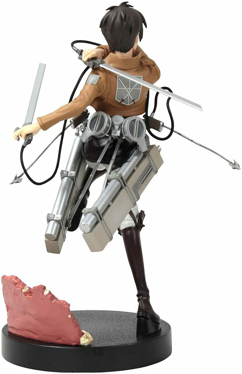 Ataque en Titán FuRyu Eren