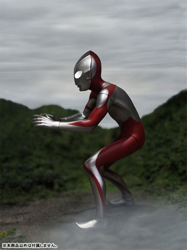 CCP 1/6 Tokusatsu Series "Shin Ultraman" Ultraman Fighting Pose High Grade Ver. with LED Light Up Gimmick