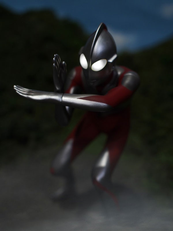 CCP 1/6 Tokusatsu Series "Shin Ultraman" Ultraman Spacium Beam High Grade Ver. with LED Light Up Gimmick