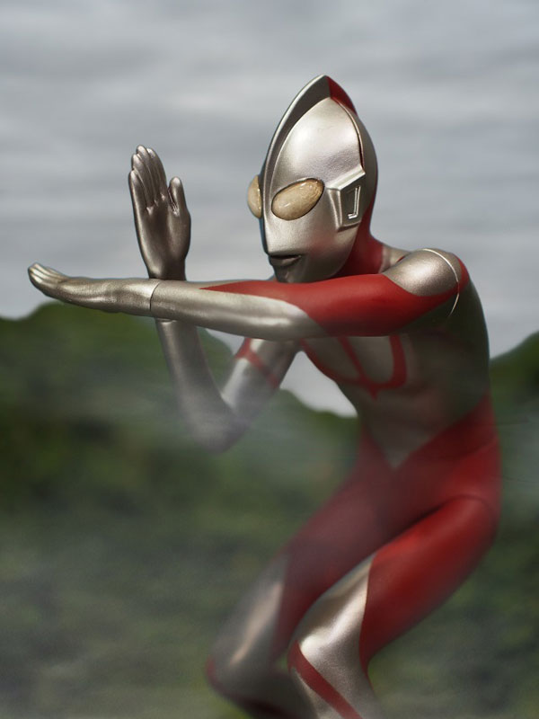 CCP 1/6 Tokusatsu Series "Shin Ultraman" Ultraman Spacium Beam High Grade Ver. with LED Light Up Gimmick