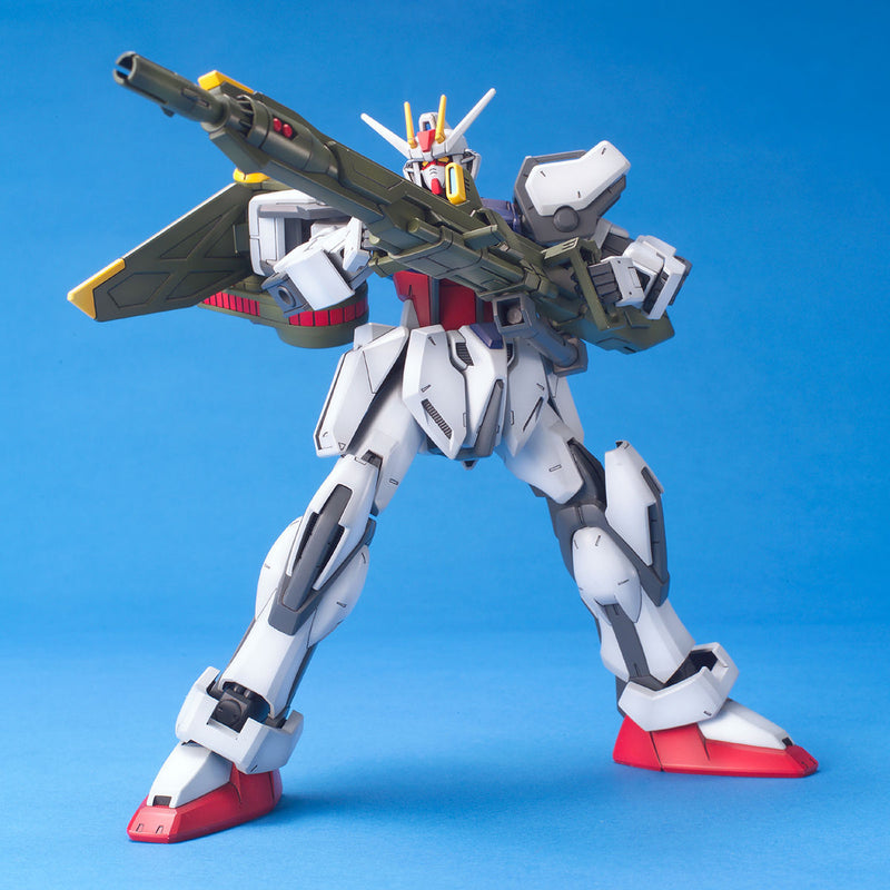 Gat-X105 Strike Gundam Gat-X105 + AQM / E-X03 Launcher Strike Gundam - 1/100 Échelle - 1/100 Gundam Sreed Series (05) Kidou Senshi Gundam Seed - Bandai
