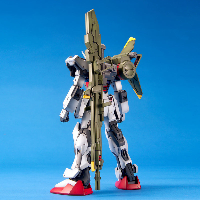Gat-X105 Strike Gundam Gat-X105 + AQM / E-X03 Launcher Strike Gundam - 1/100 Échelle - 1/100 Gundam Sreed Series (05) Kidou Senshi Gundam Seed - Bandai