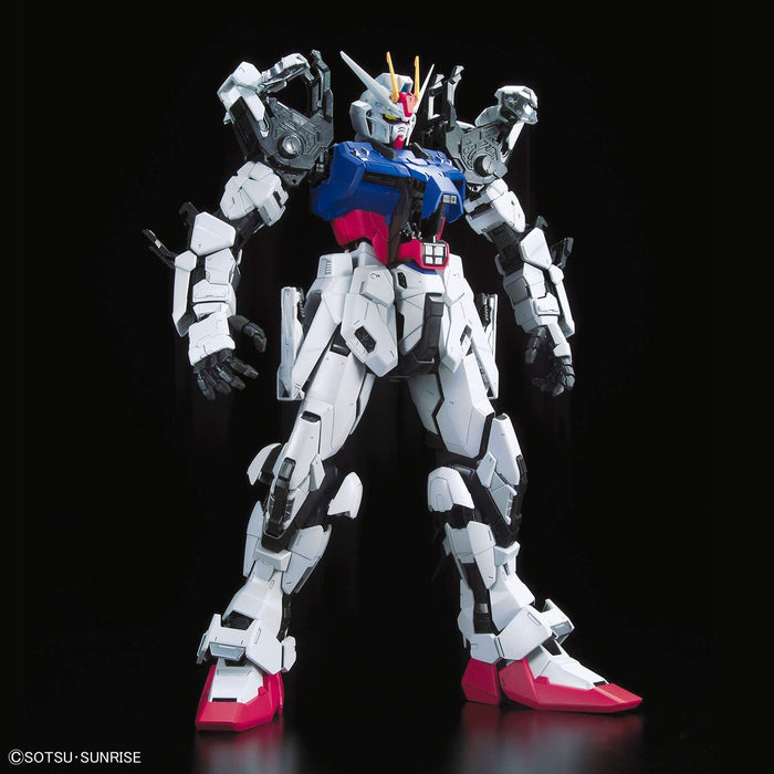 GAT-X105 + AQM / E-YM1 PERFECTH STOP GUNDAM - 1/60 ESCALA - PG Kidou Senshi Gundam Seed - Bandai Spirits