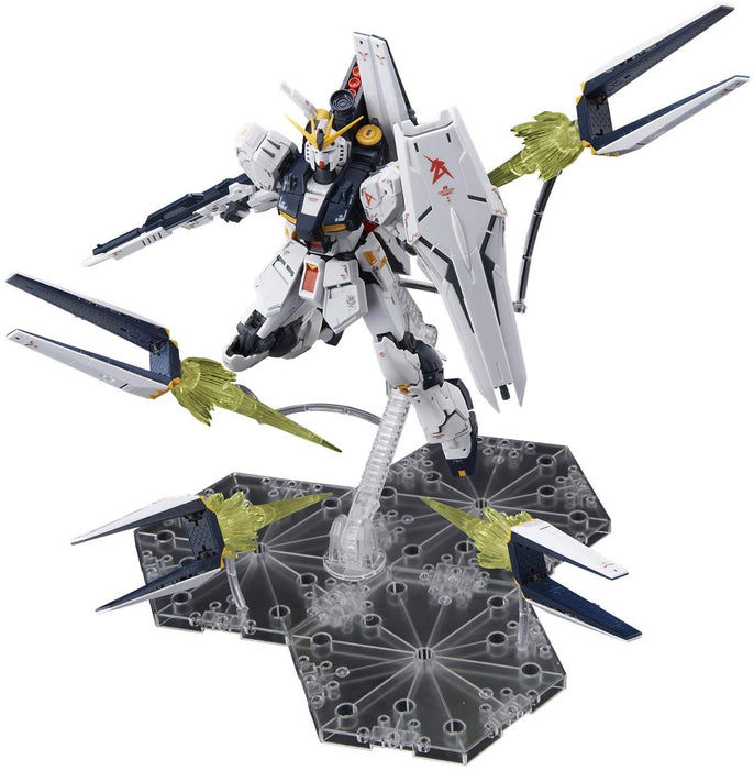 RX-93 NU Gundam (Versione set di effetti finnea) - 1/144 Scala - RG Kicou Senshi Gundam: Char's Detattack - Bandai Spirits