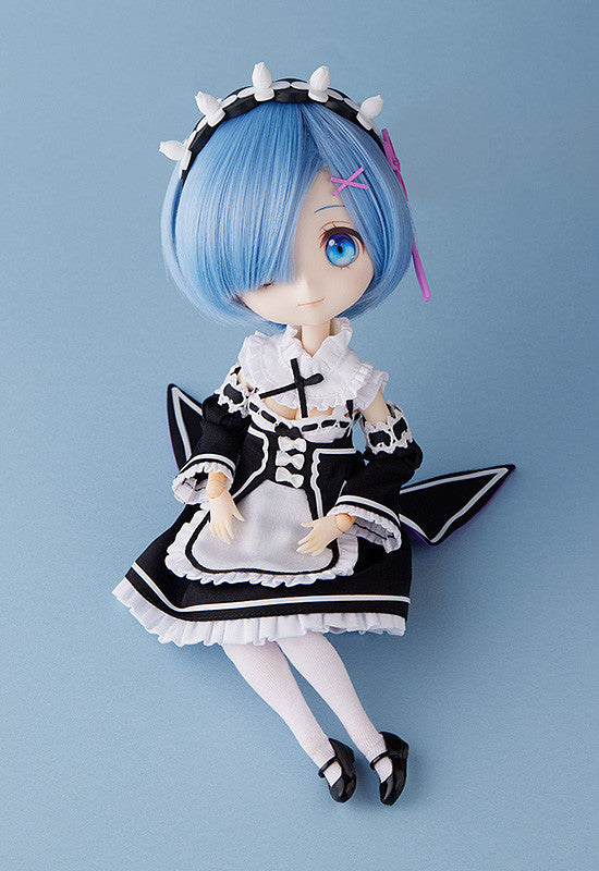 "Re: Zero Kara hajimeru Isekai Seikatsu" fredonne harmonieusement rem