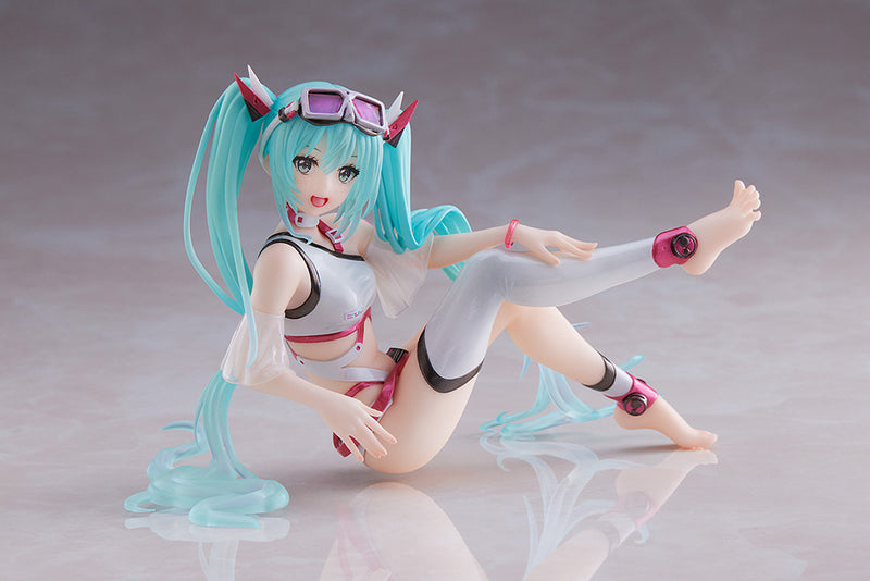 "Vocaloid Hatsune Miku" Aqua Float Girl Figure