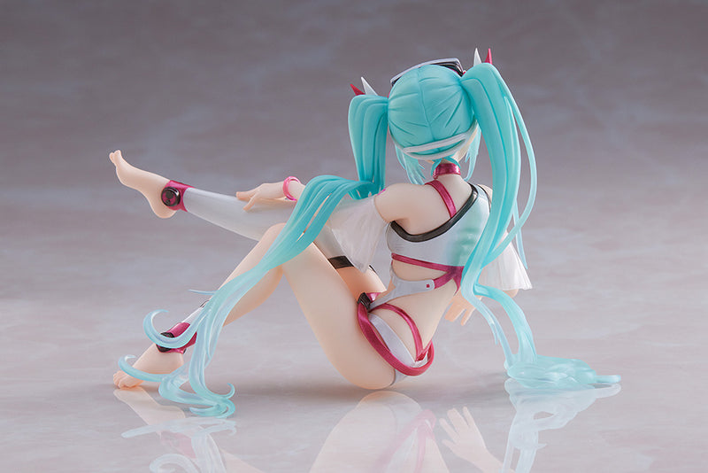 "Vocaloid Hatsune Miku" Aqua Float Girl Figure