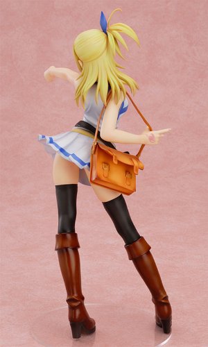 Lucy Heartfilia Buena Sonrisa Compañía COLA de HADAS